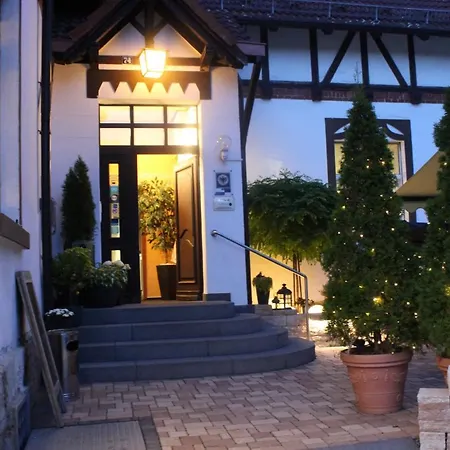 Und Frankenthal - Garni Pensión 3*