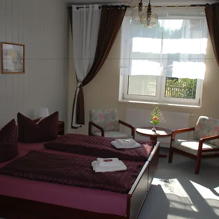 Πανσιόν Und Frankenthal - Garni 3*