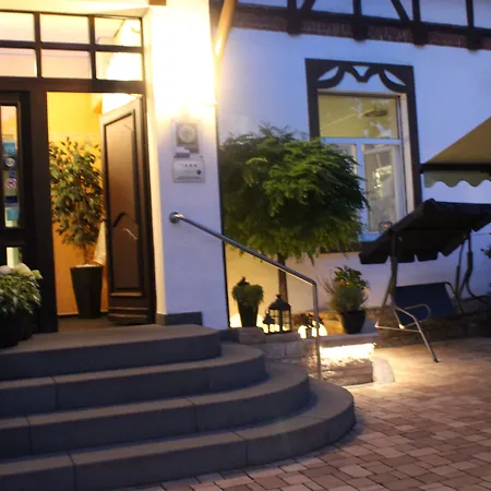 Πανσιόν Und Frankenthal - Garni 3*