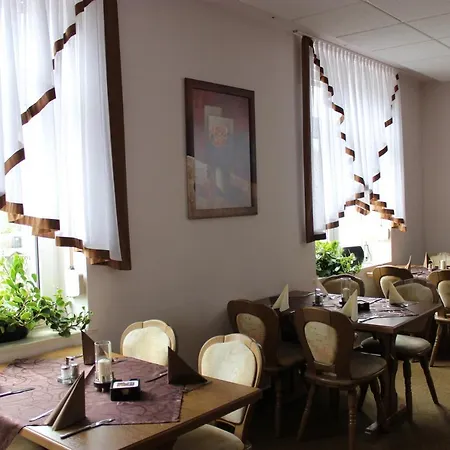 Und Frankenthal - Garni Гостевой дом 3*